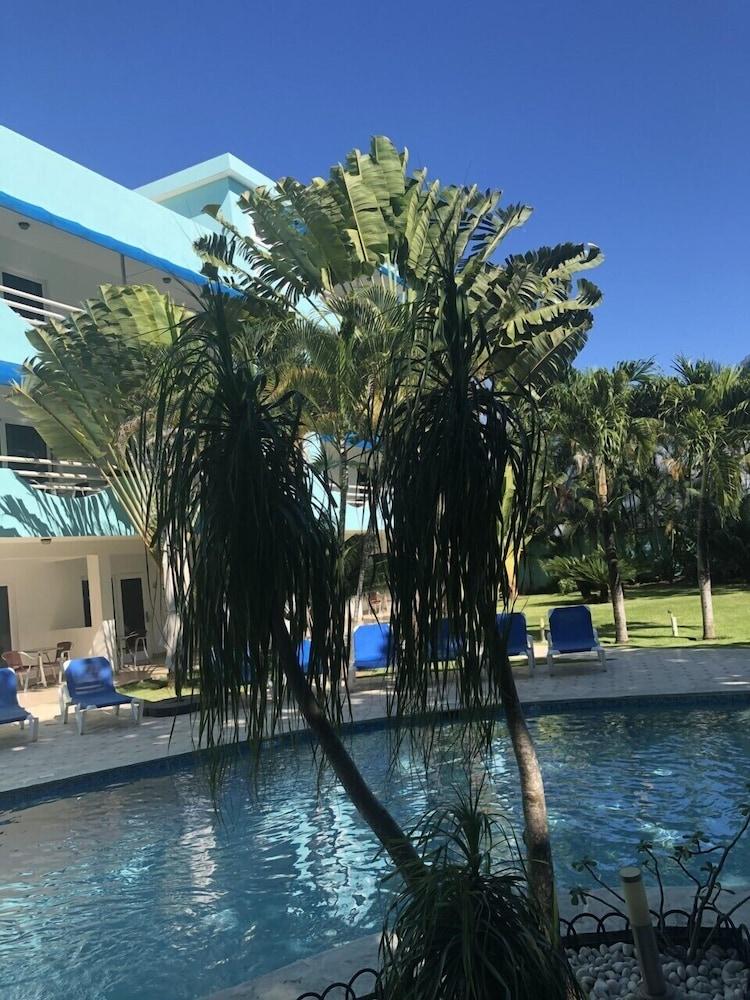 New Garden Hotel Sosúa Buitenkant foto