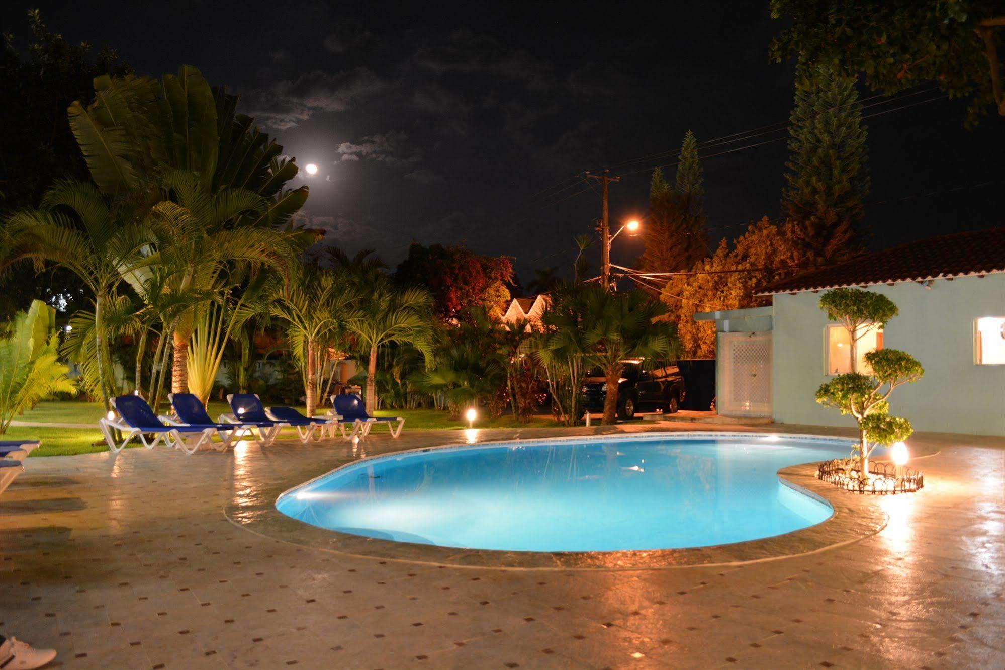 New Garden Hotel Sosúa Buitenkant foto